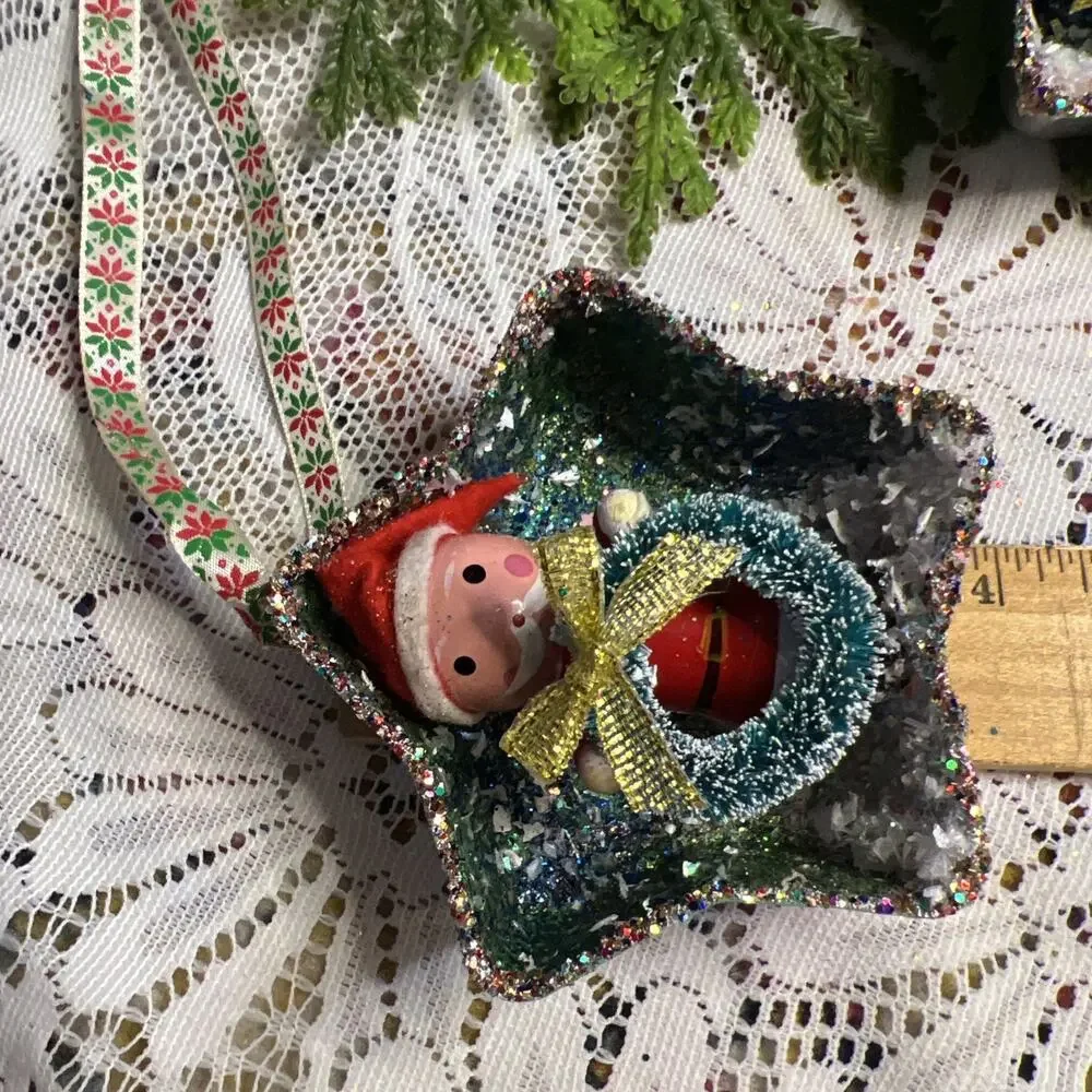 Vintage Star Tart Tins Set/2 Santa Mrs Claus Diorama Mid Century Ornaments